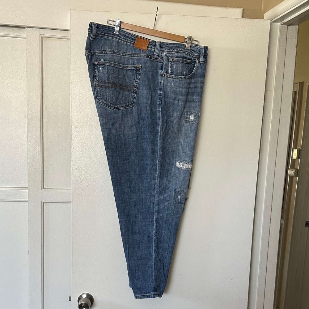Lucky Brand Women’s Reese Distressed Boyfriend Jeans. Size 20.